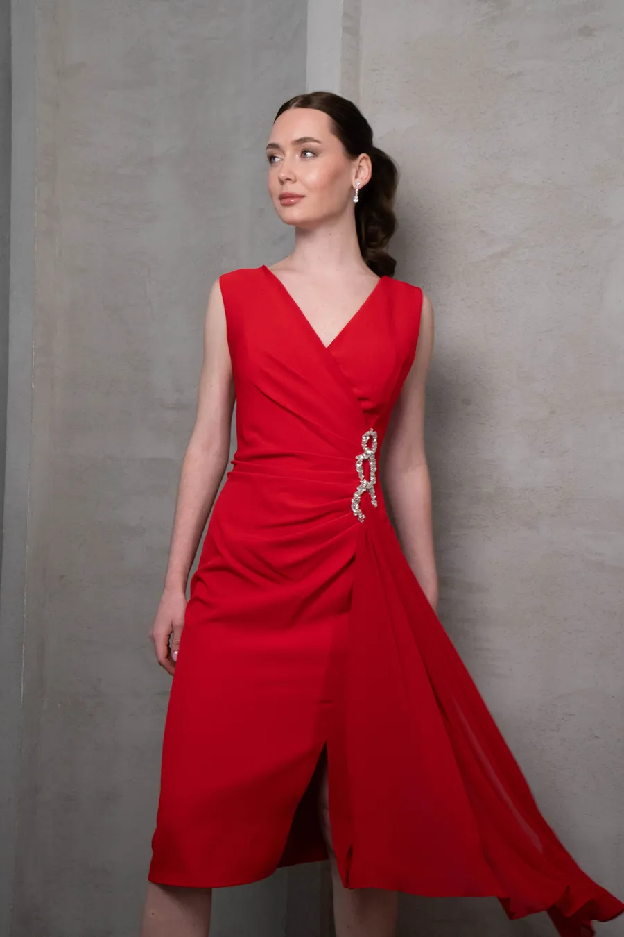 Gri Taş Detaylı Kırmızı Elbise