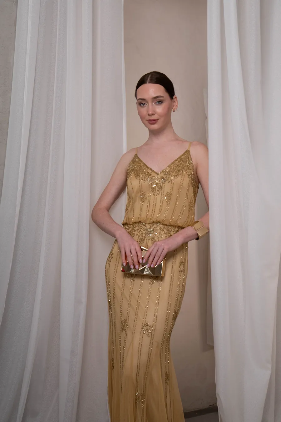 Taş İşlemeli Uzun Elbise