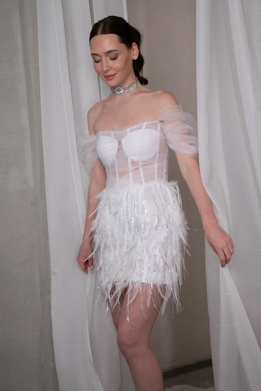 Otriş Detaylı Beyaz Mini Elbise