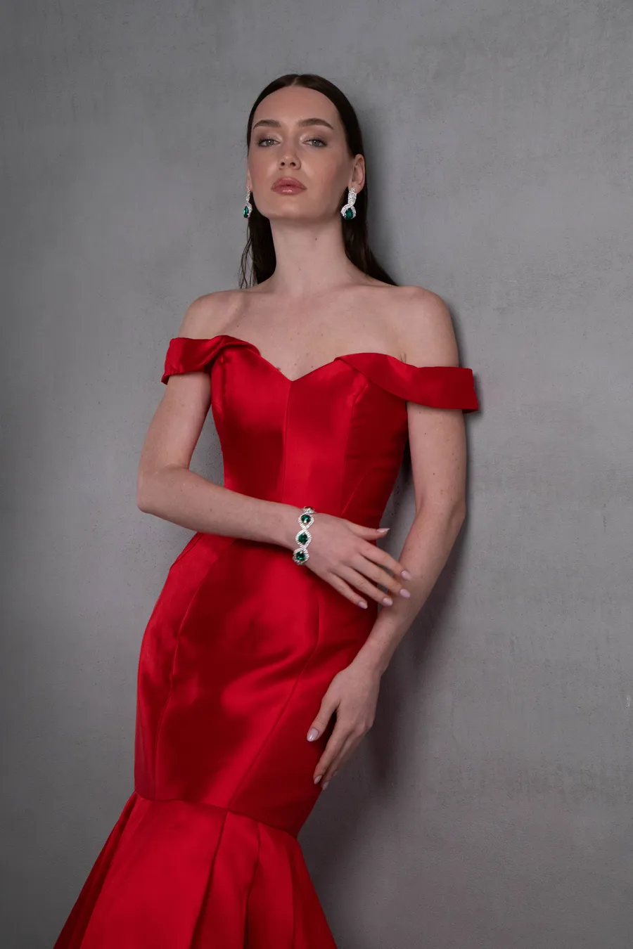 Kırmızı Uzun Tasarım Elbise