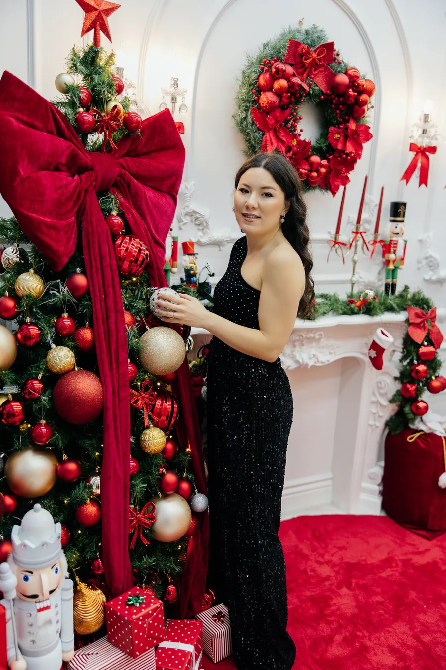 Payet İşlemeli Siyah Beli Lastikli Pantolon