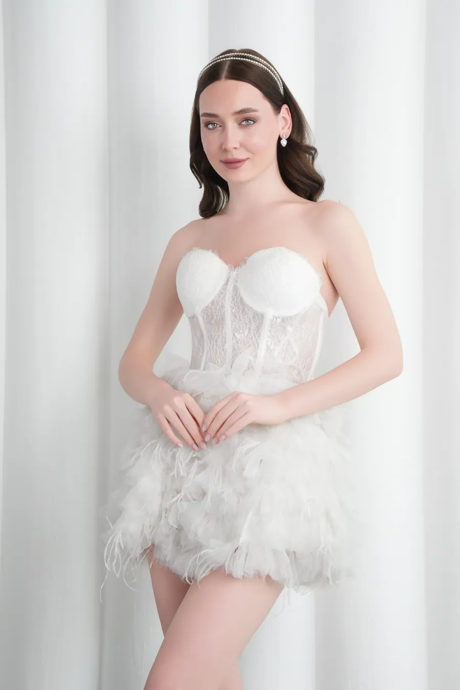 Beyaz Straplez Mini After Elbise