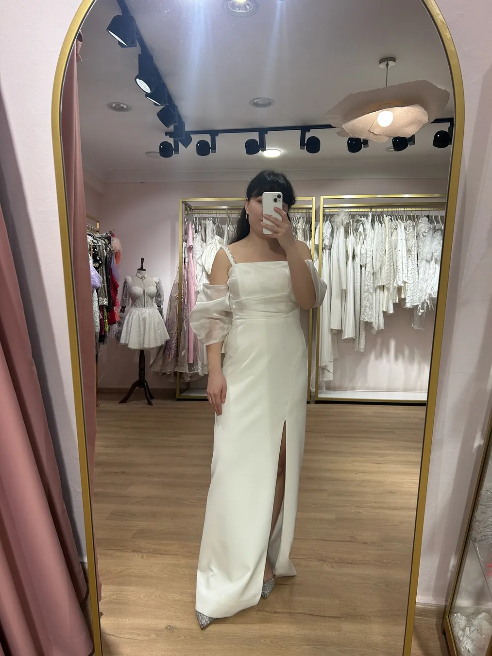 Kol Detaylı İncil Askılı Yırtmaçlı Uzun Elbise