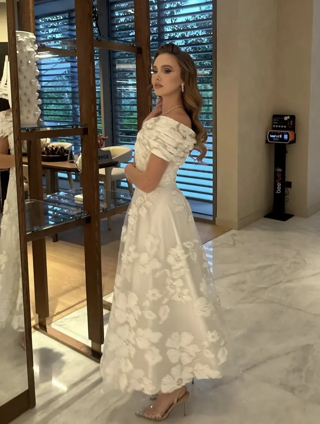 Tasarım Beyaz Midi Elbise